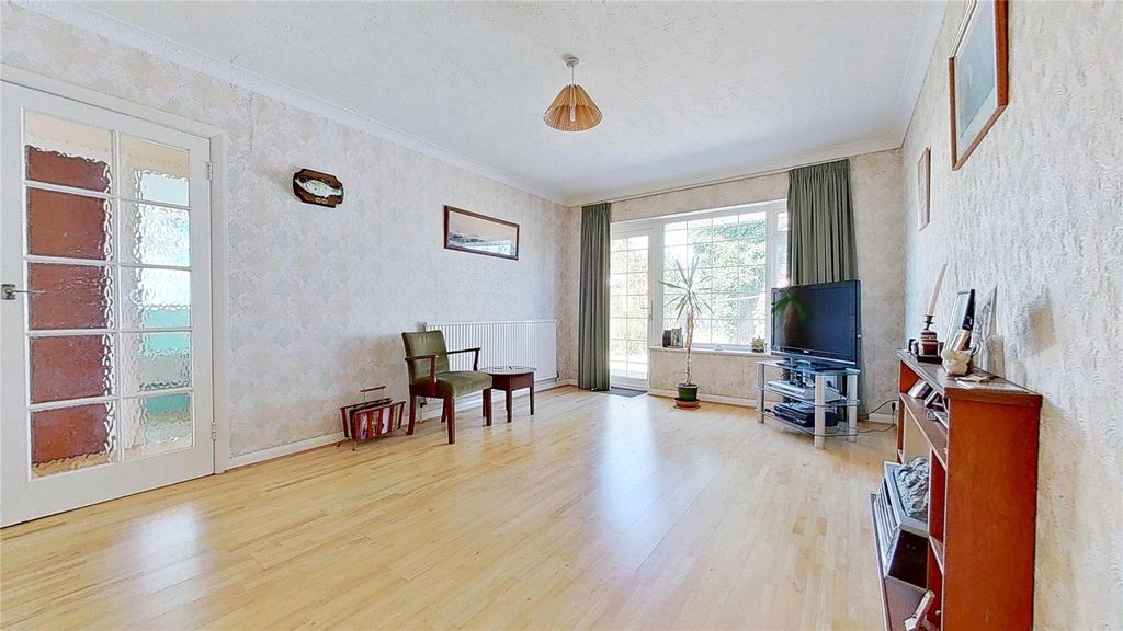 Property photo 3 of 10 Picture No. 12