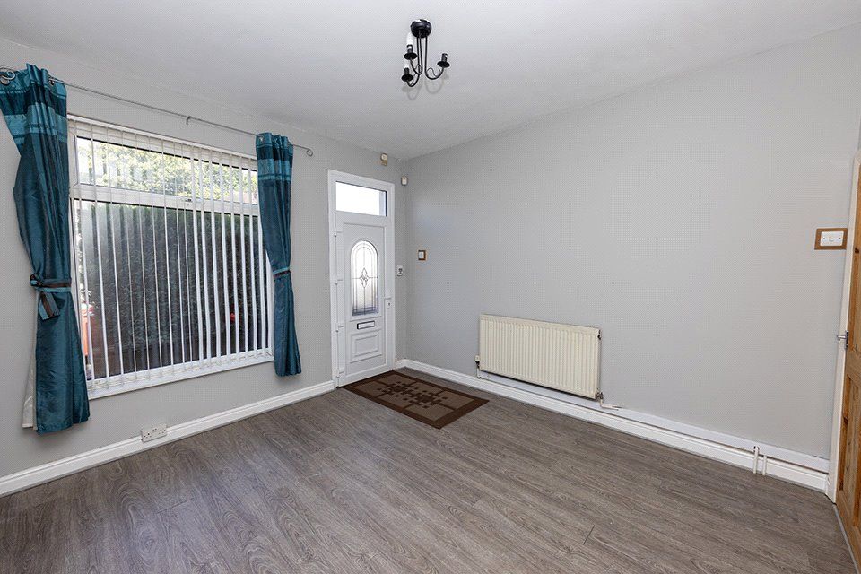 Property photo 2 of 17 Picture No. 33