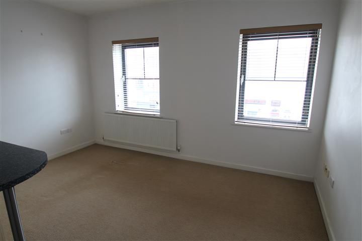 Property photo 3 of 7 Living Room