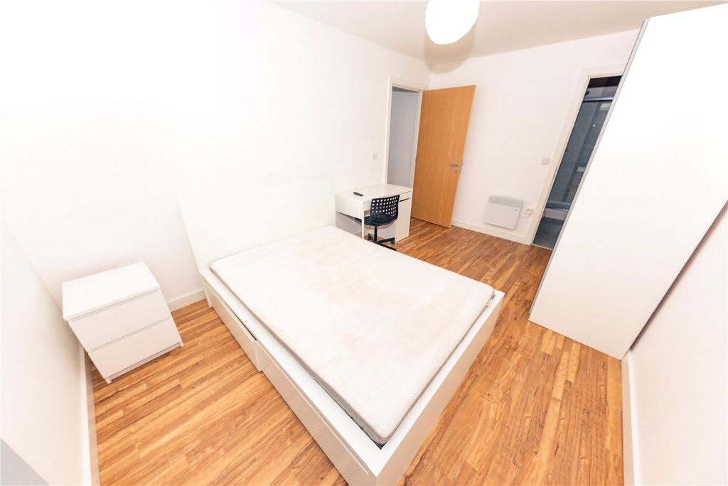 Property photo 3 of 9 Picture No. 34