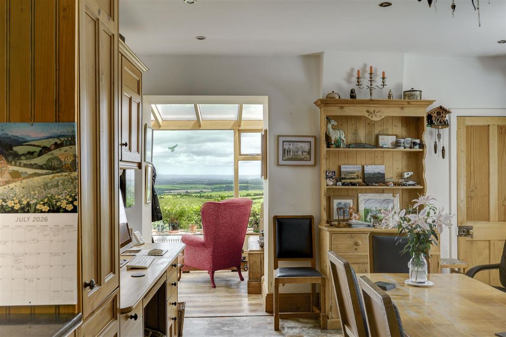Property photo 3 of 62 Rutherford House Int_47.Jpg