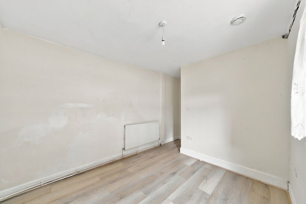 Property photo 2 of 5 Picture No. 06