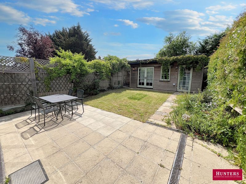 Property photo 1 of 15 Photo 11