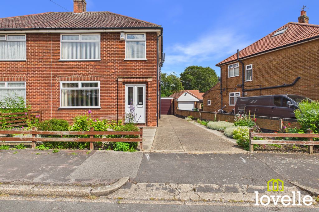 Property photo 1 of 33