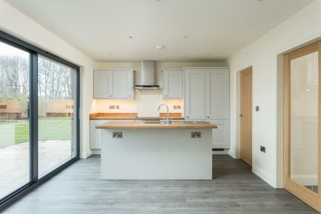 Property photo 2 of 15 Picture No. 05