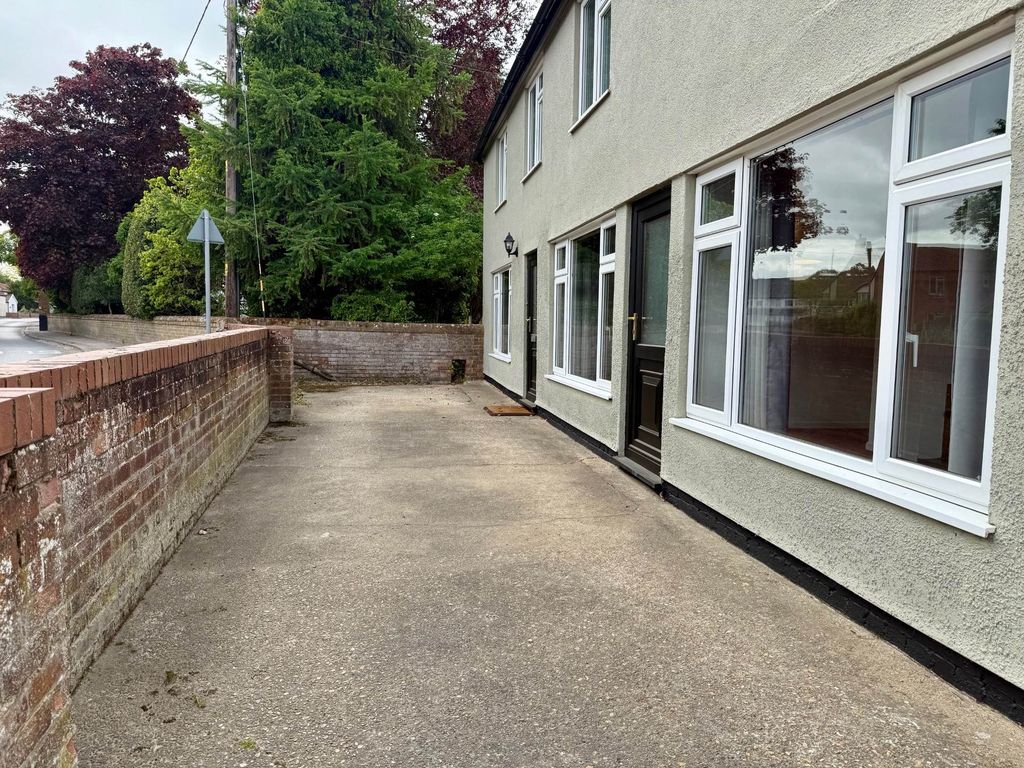 Property photo 3 of 22