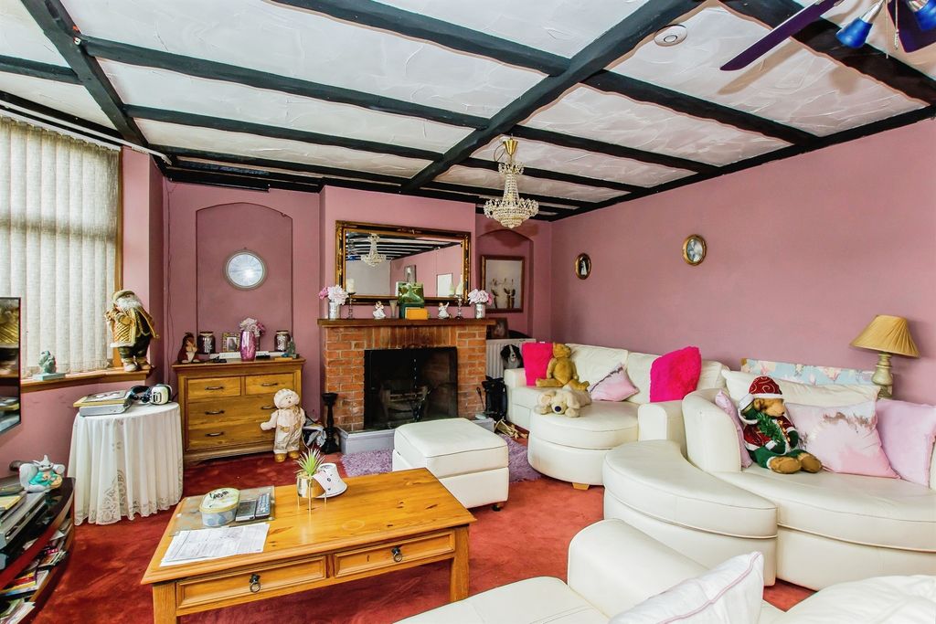 Property photo 2 of 16