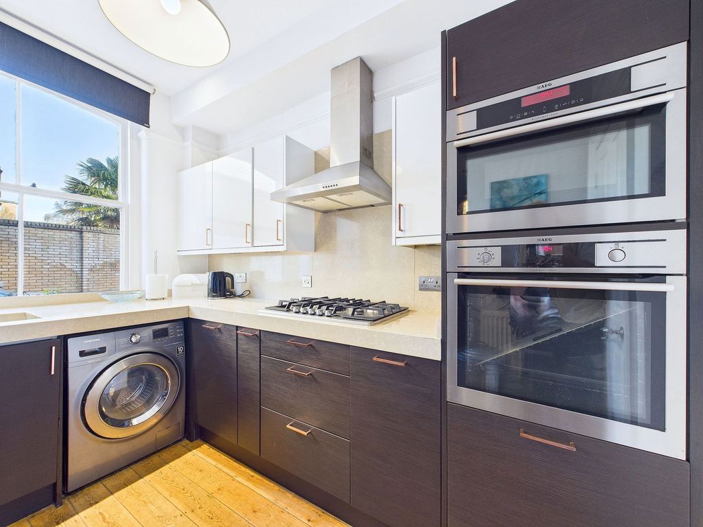 Property photo 3 of 22