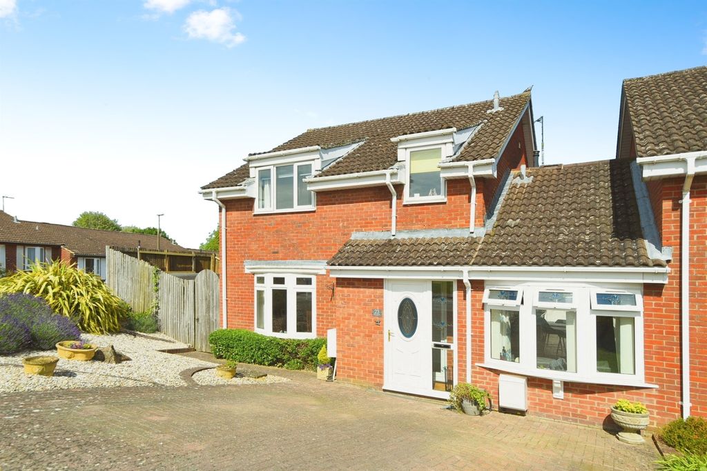 Property photo 1 of 18