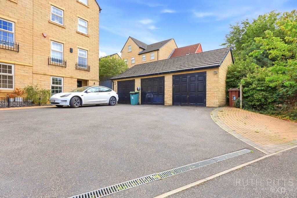 Property photo 3 of 30
