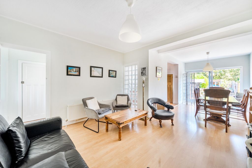 Property photo 2 of 12 1503693-5-6A7F1c2...