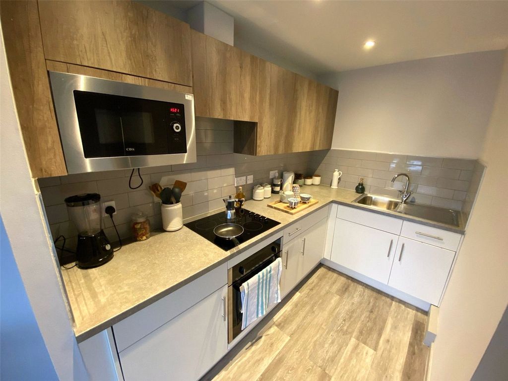 Property photo 3 of 8 Picture No. 06