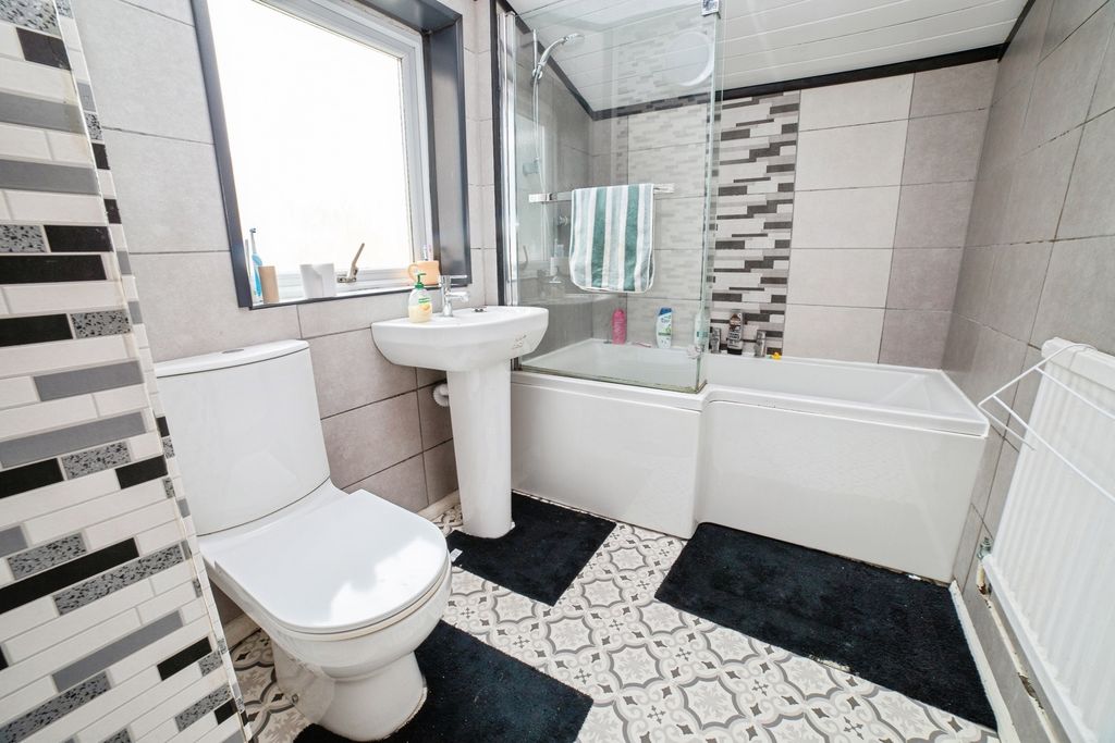 Property photo 2 of 16 Pbox-Img.Jpg