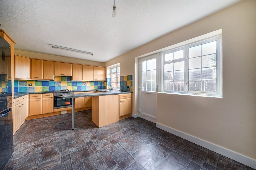 Property photo 1 of 16 Picture No. 10