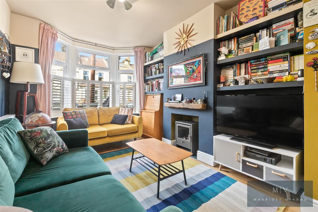 Property photo 3 of 17 Edward Road? 8 MV-7.Jpg