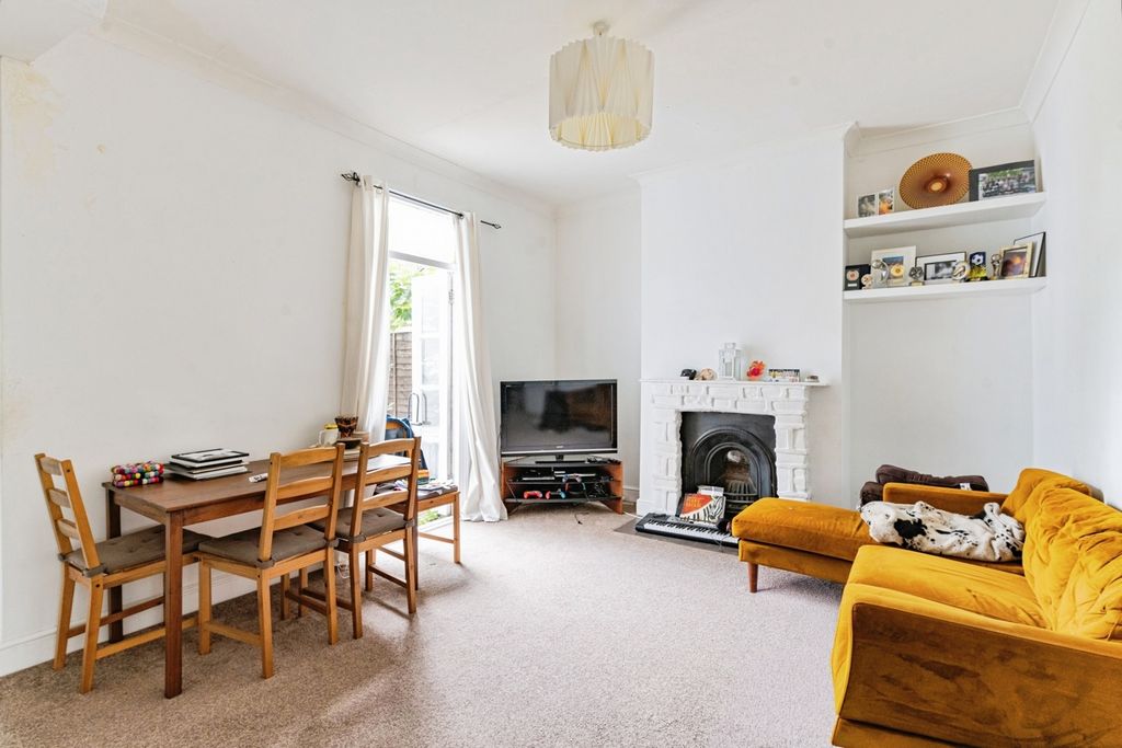 Property photo 2 of 10 Pbox-Img.Jpg
