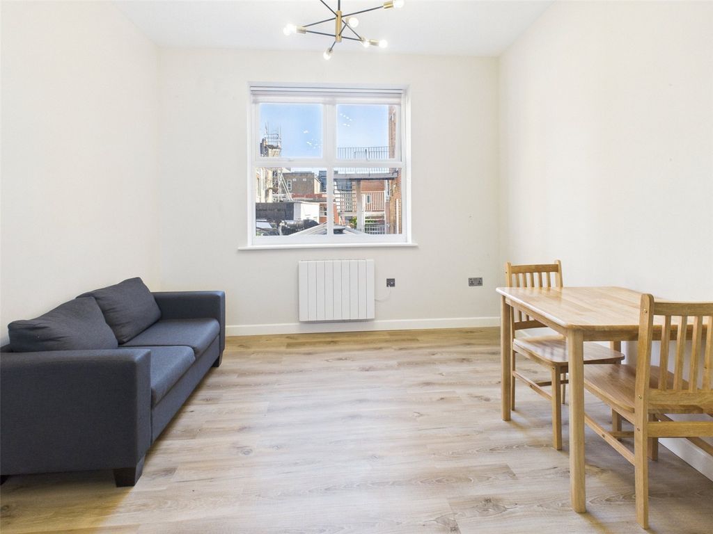 Property photo 3 of 7 Picture No. 05