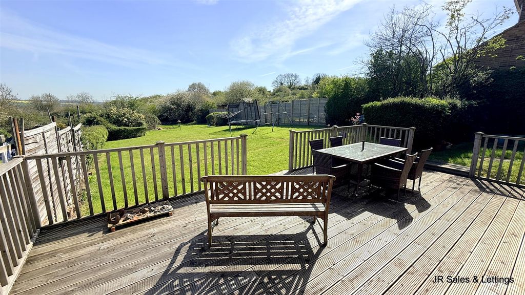 Property photo 3 of 17 East Facing Garden