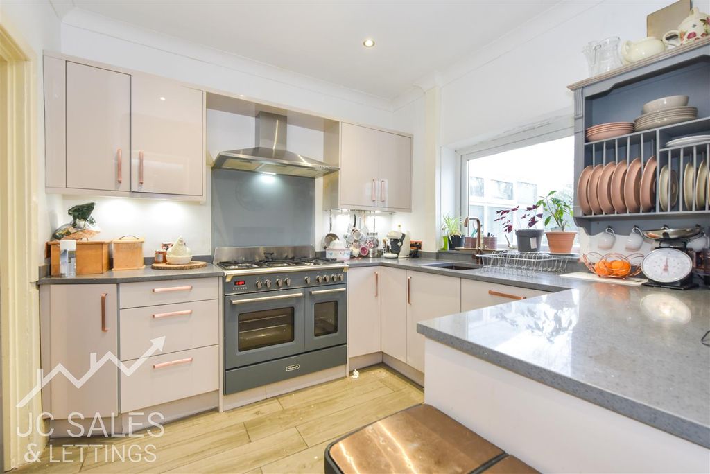 Property photo 1 of 19 Dsc_5141.Jpg