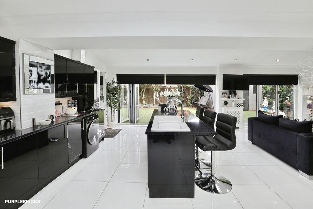 Property photo 3 of 37 Open Plan Living