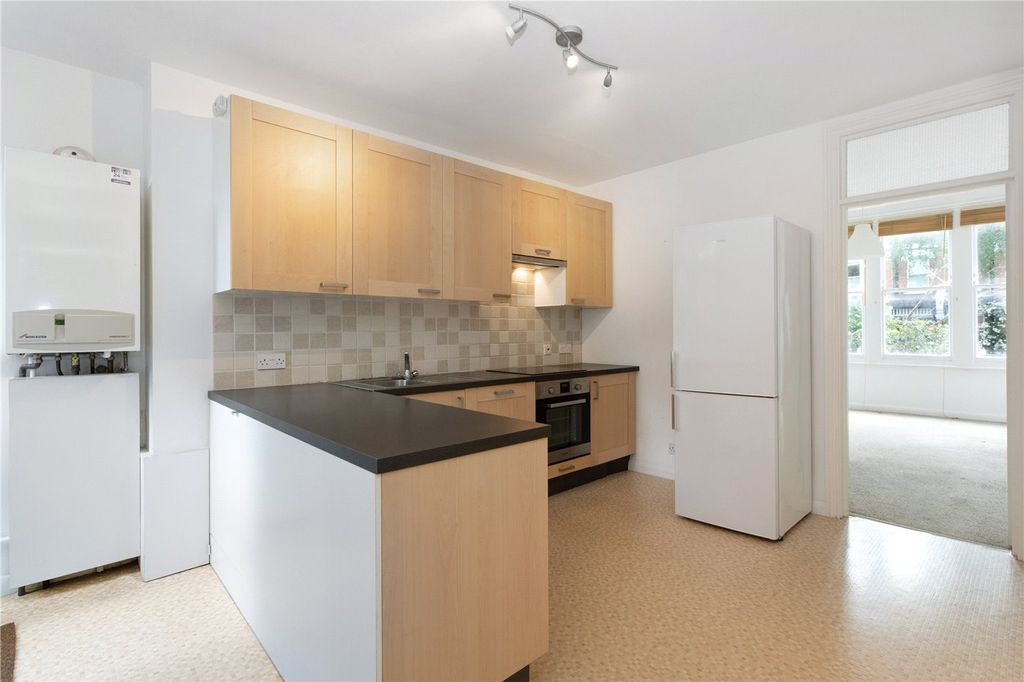 Property photo 2 of 10 Kitchen