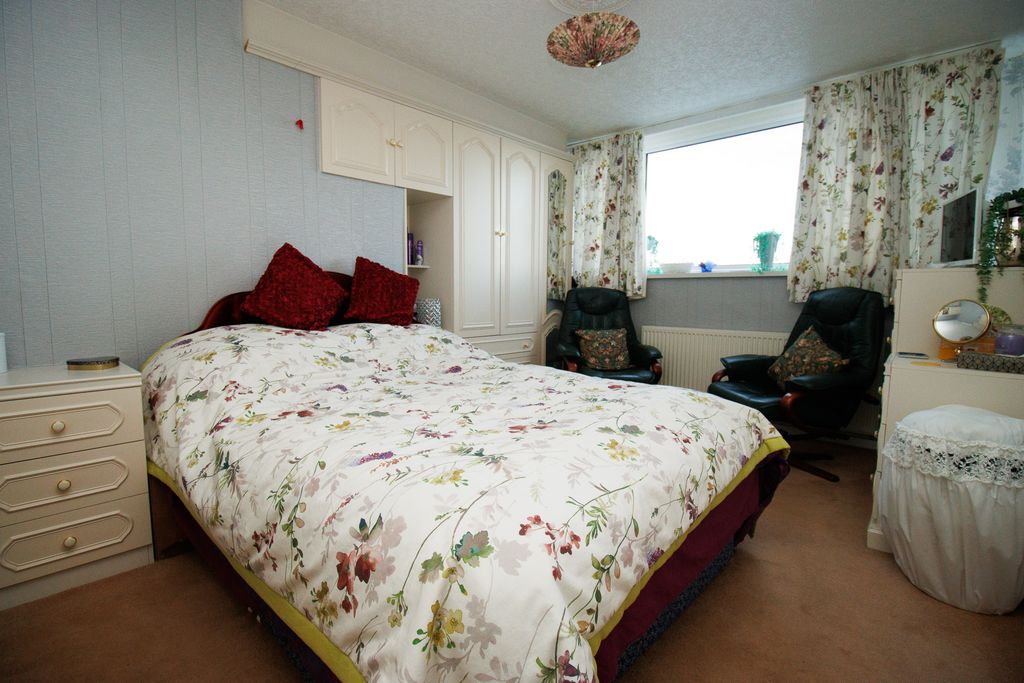 Additional image 8 of 2 bed flat for saleThe Crescent, Filey YO14