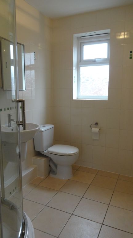 Property photo 3 of 8 Modern Bathroom