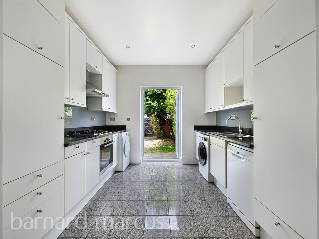 Property photo 2 of 12 Kitchen