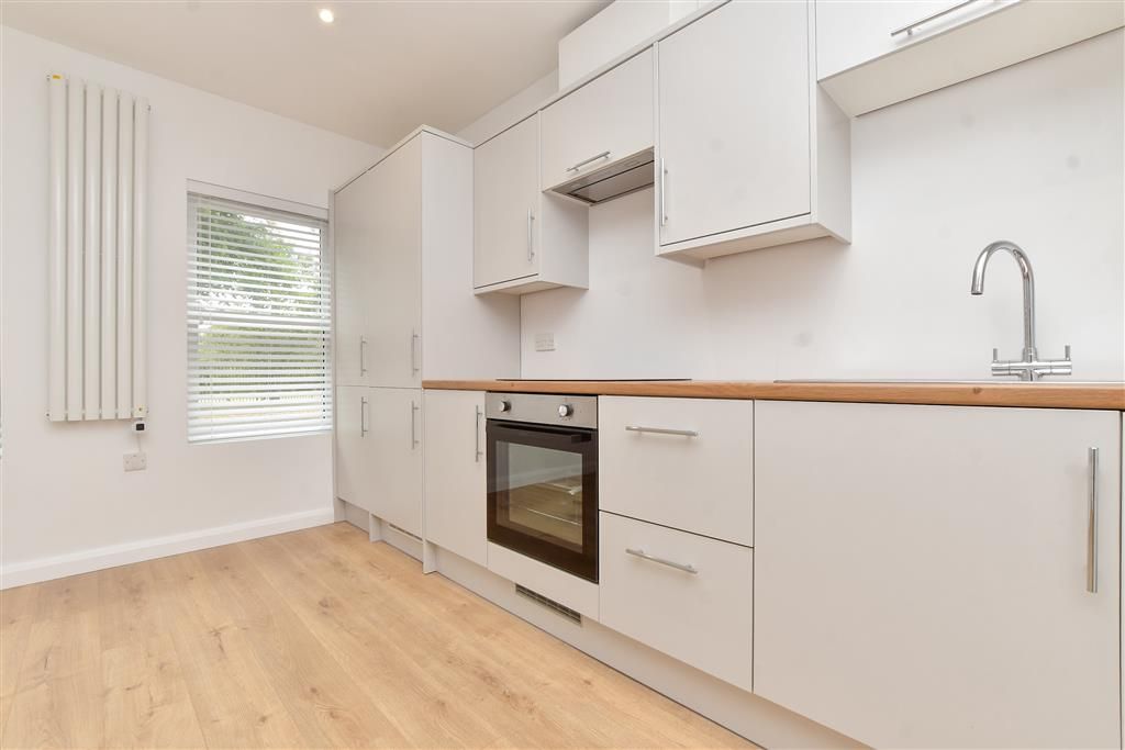 Property photo 3 of 13 Kitchen / Lounge