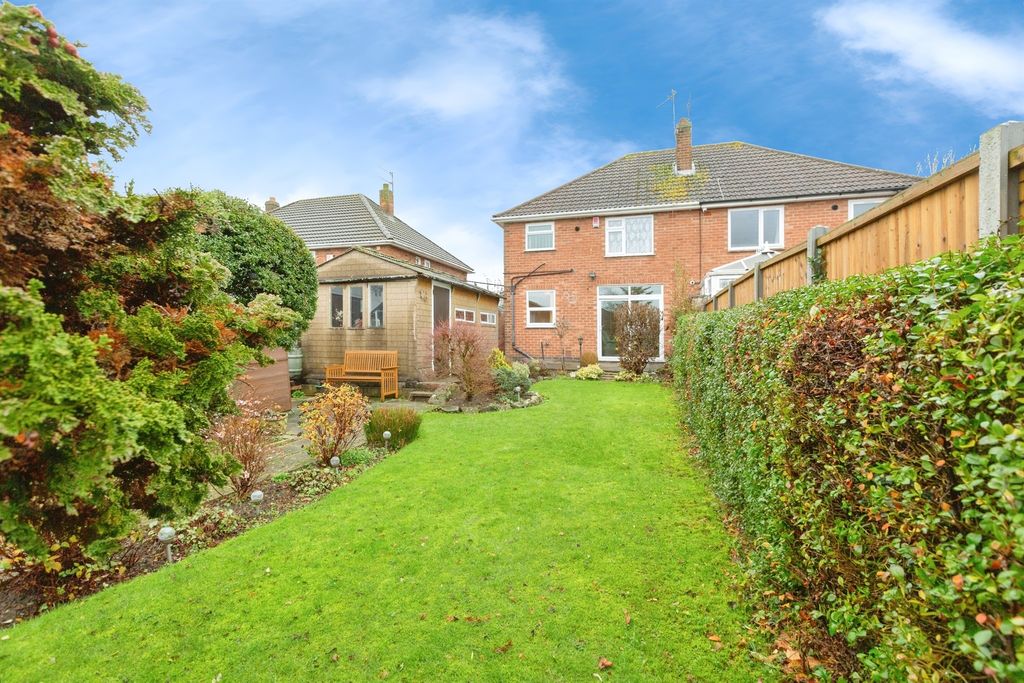 Property photo 2 of 20