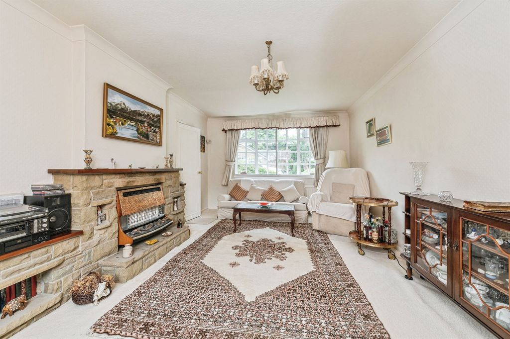 Property photo 2 of 18