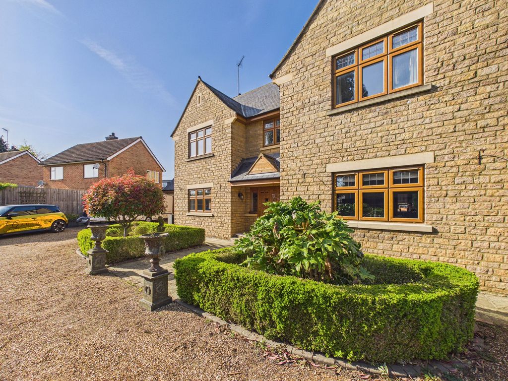 Property photo 1 of 54