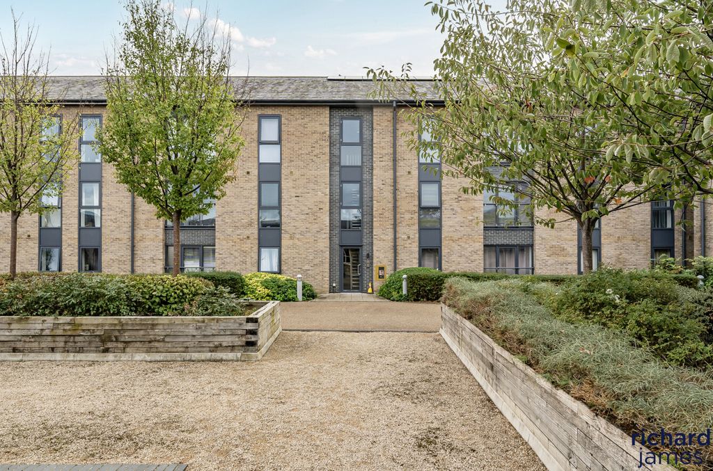 Property photo 1 of 10 9E0Fa1d6cc424A31Bbdd4E5E60587506