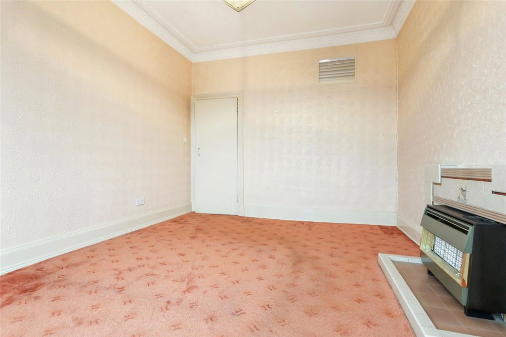 Property photo 3 of 10 3