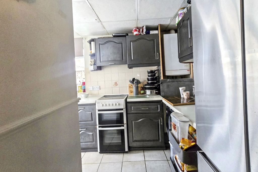 Property photo 3 of 17 55 Hesketh Avenue, Bispham, Blackpool, Fy2 9Jx