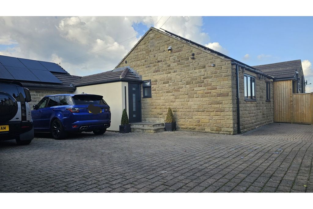 Property photo 1 of 3