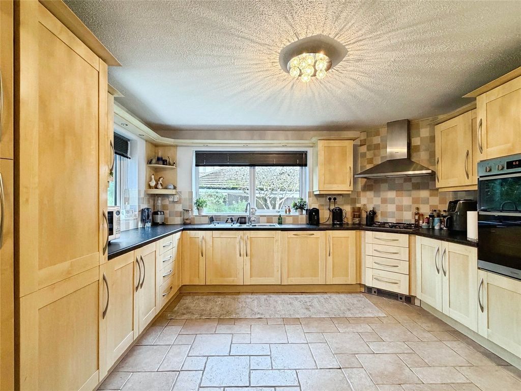 Property photo 2 of 21 Picture No. 01