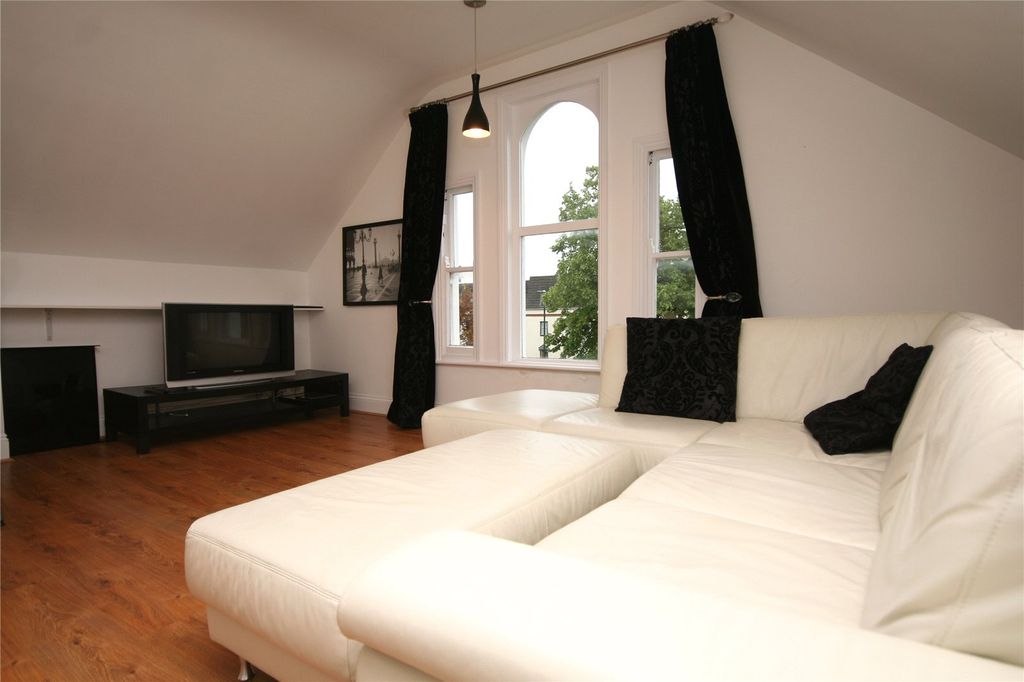 Property photo 3 of 8 Picture No. 02