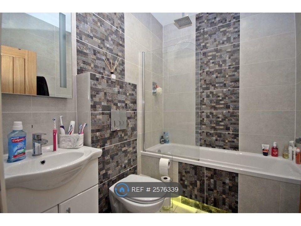 Property photo 2 of 6 Bathroom