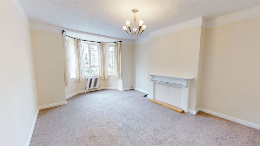 Property photo 2 of 8 09092025_172313