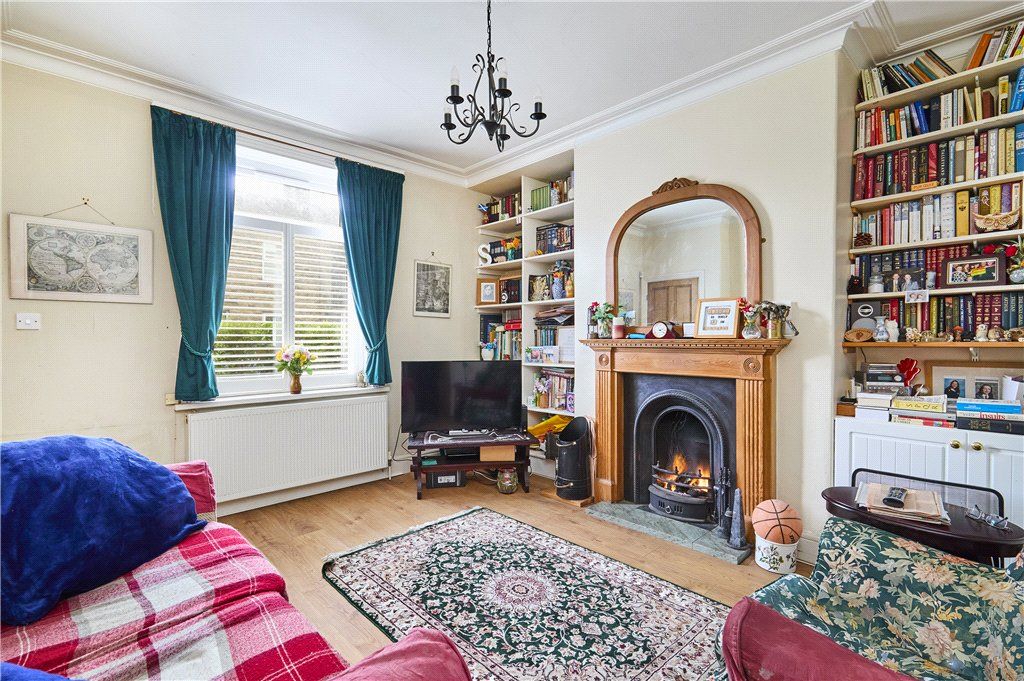 Property photo 2 of 10 Sitting Room