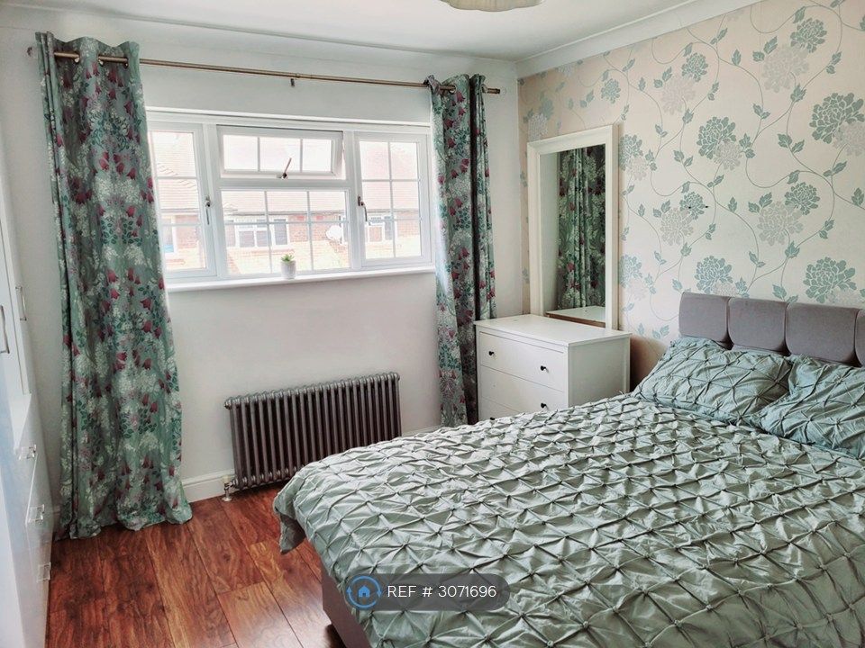 Property photo 1 of 6 Master Room 800£