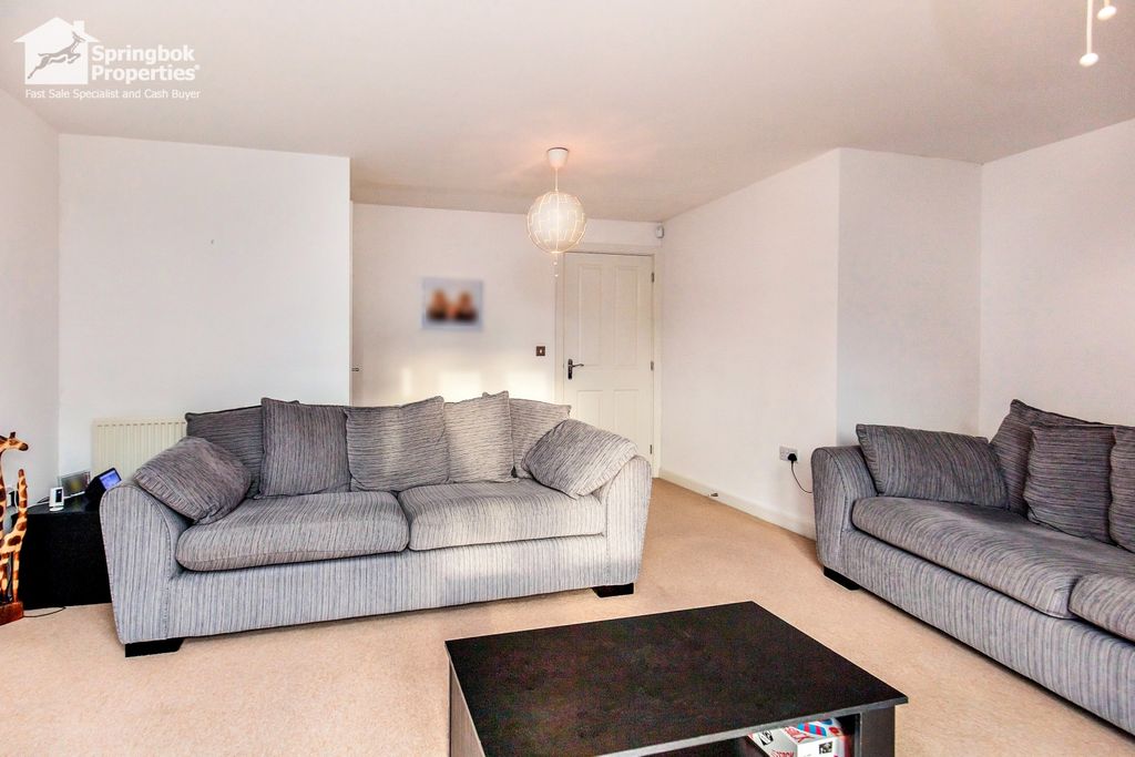 Property photo 3 of 21 2