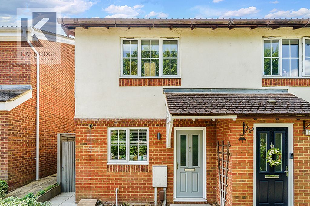 Property photo 1 of 12 Pemberley Chase, West Ewell