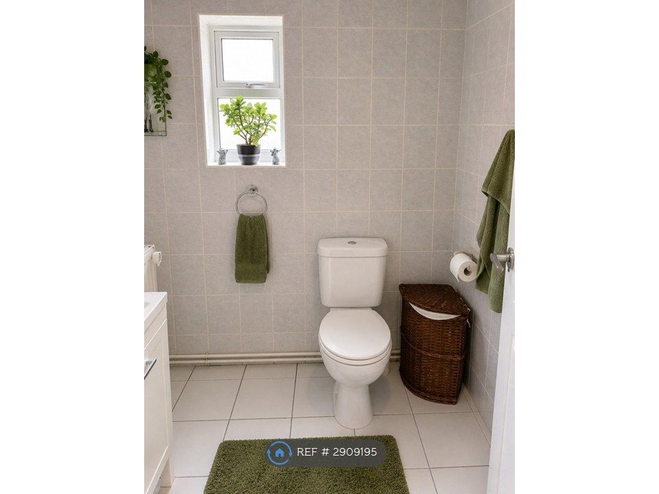 Property photo 3 of 4