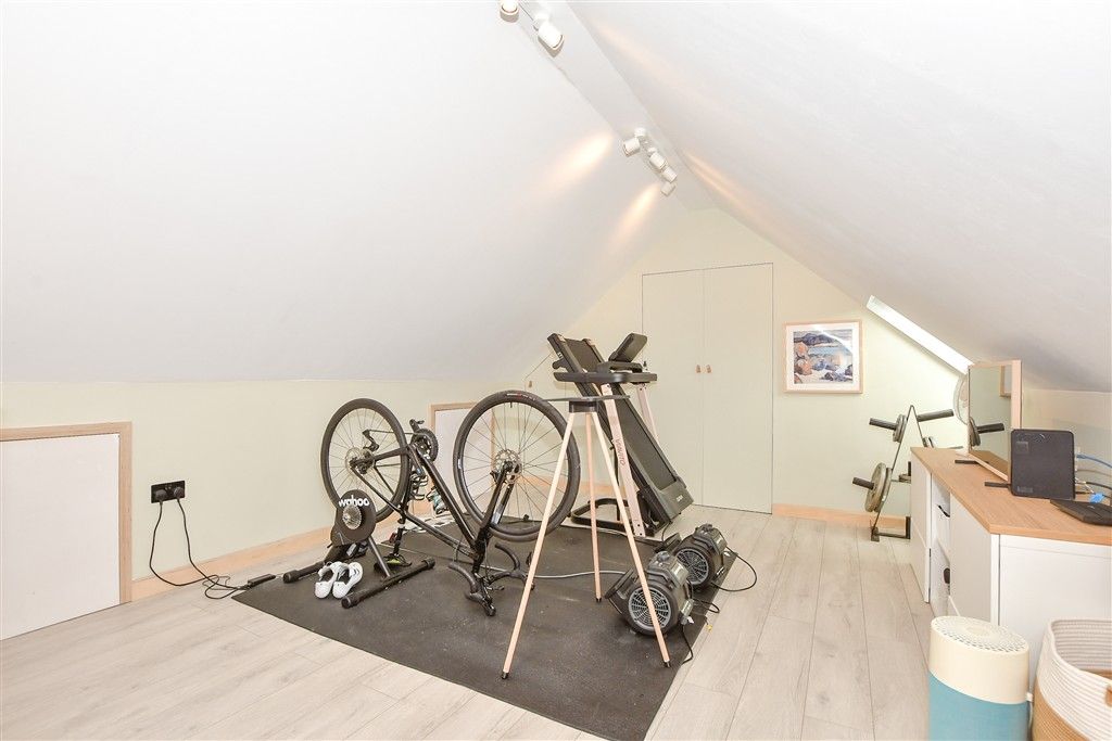 Property photo 3 of 9 Mezzanine