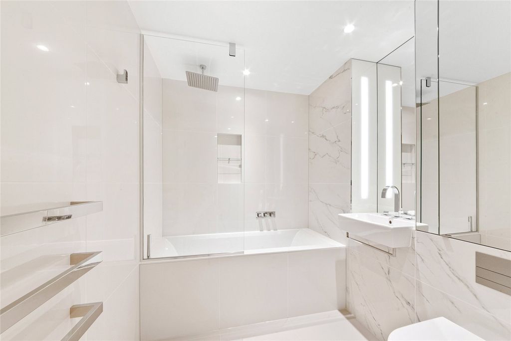 Property photo 2 of 13 Picture No. 01