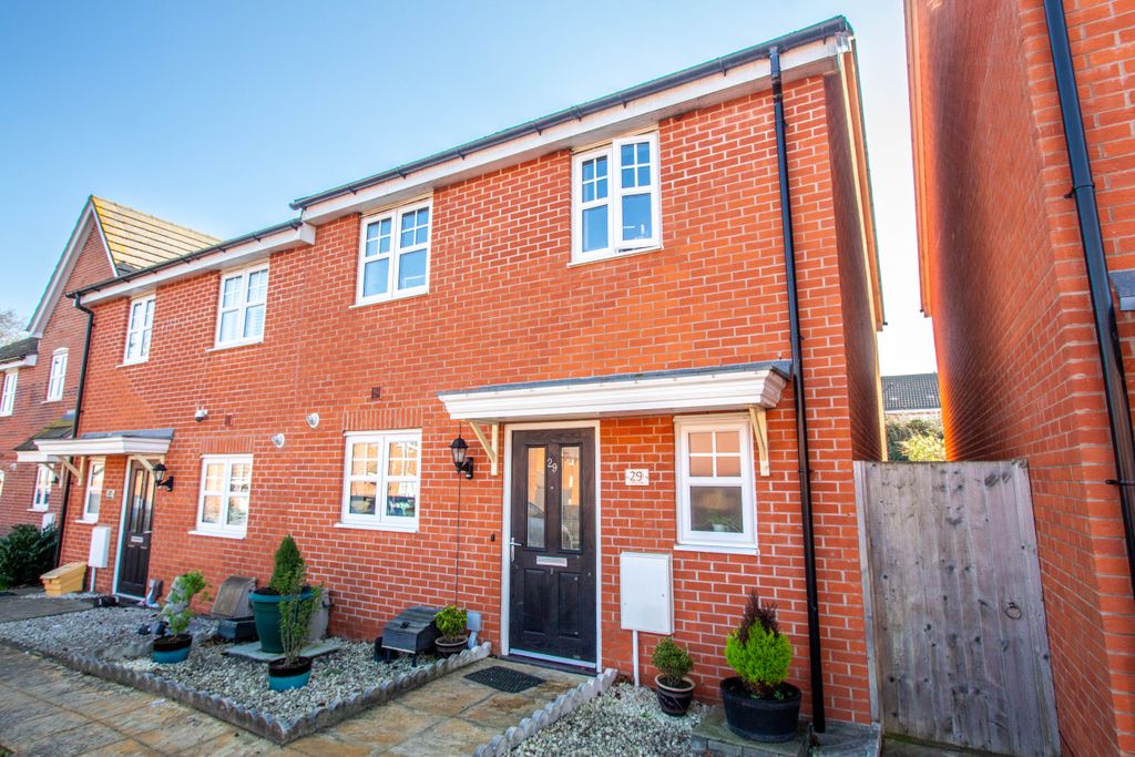 Property photo 1 of 14 Front