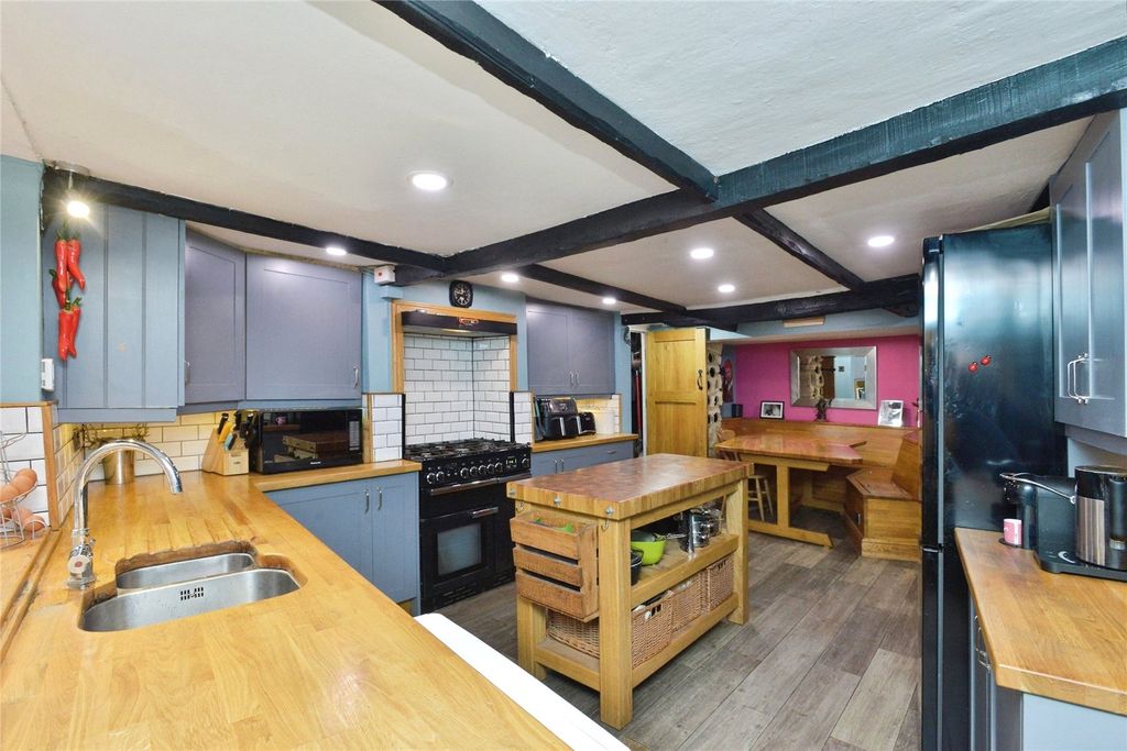 Property photo 2 of 15 Picture No. 02