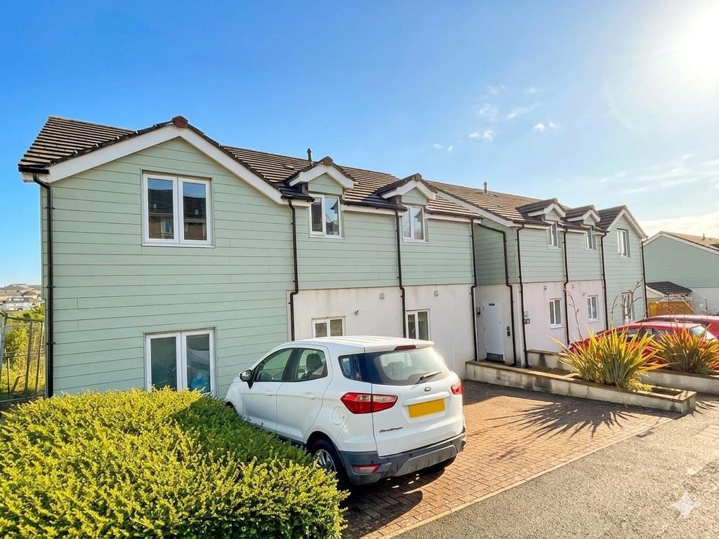 Property photo 1 of 15 Grantley Gardens 96A - Front....Jpg